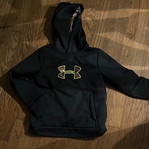 Under armour youth smalll